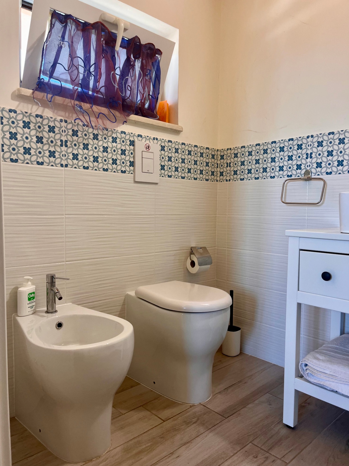 Two double bedrooms with Mediterranean view at The Blue Window holiday home in Augusta, Sicily